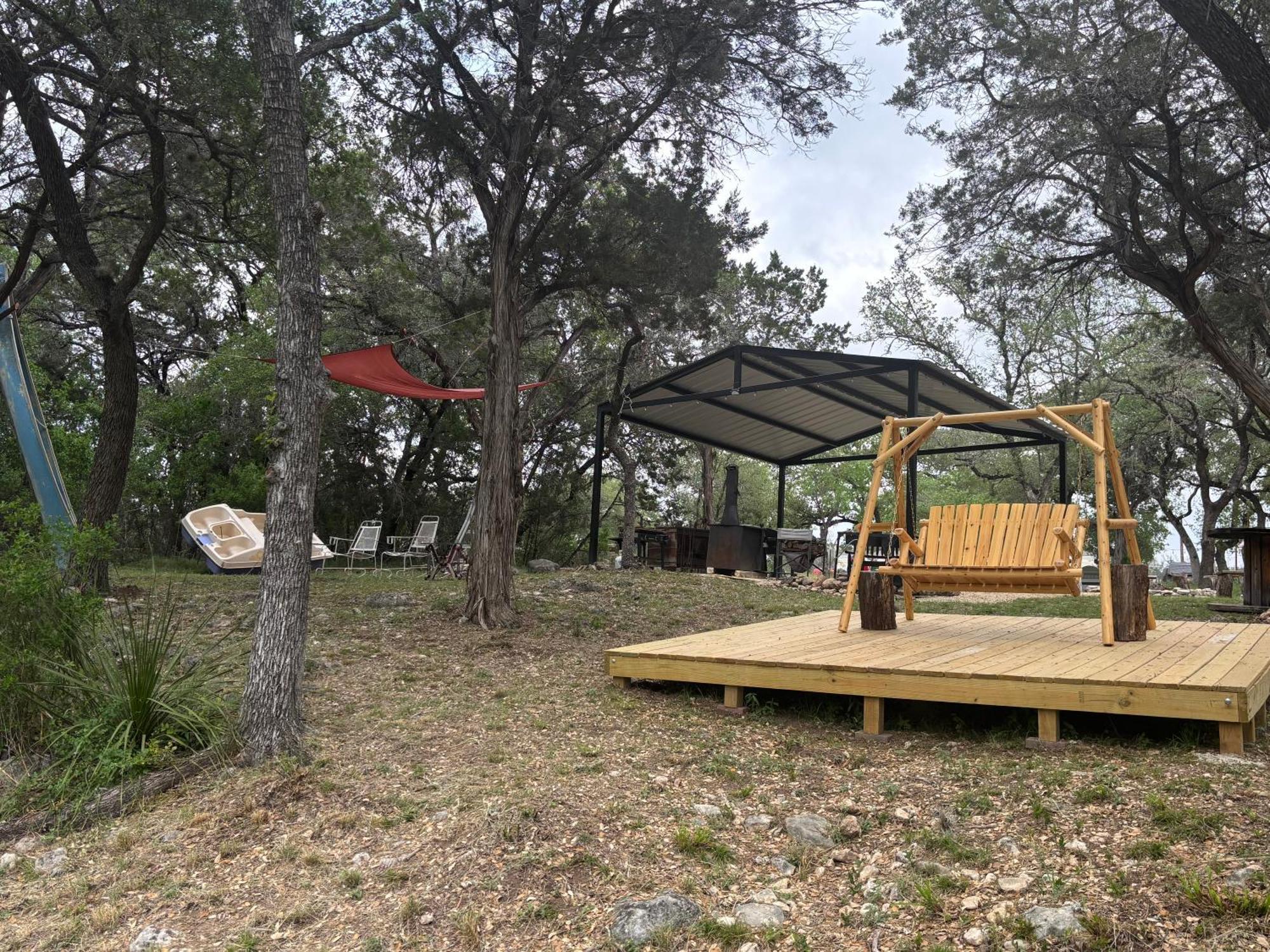 Tiny House - Our Little Piece Of Paradise Lakehills Exterior photo